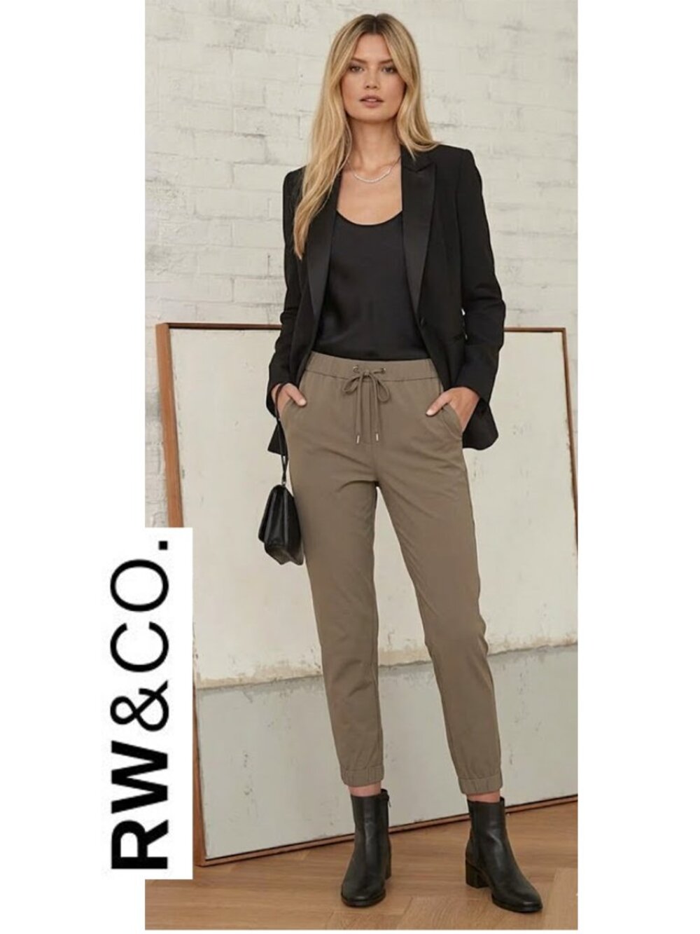 RW&Co. - 4-Way stretch jogger ankle pant in walnut colour